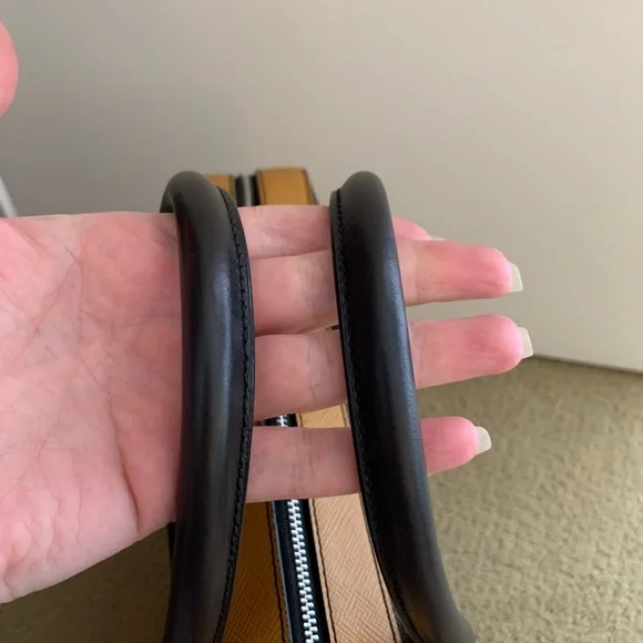 Michael Kors messenger business bag